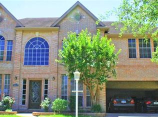 2815 Sandpebble Ct, Seabrook, TX 77586