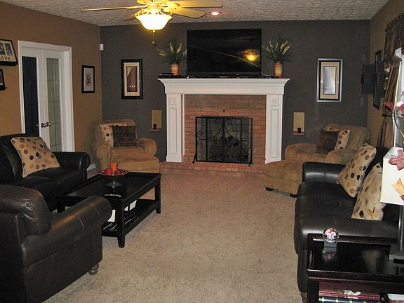5th image of 1093 Corsham Cir
