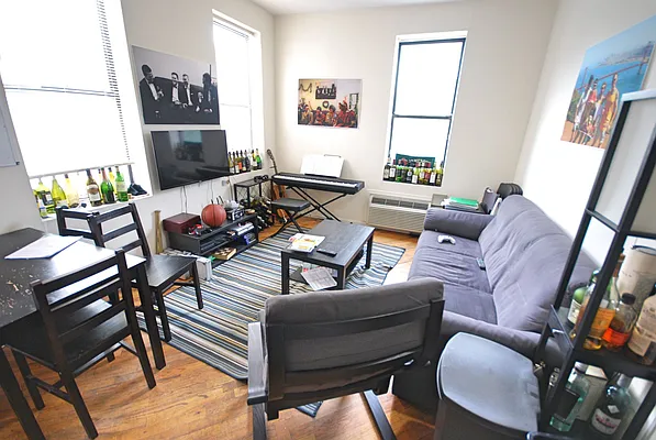 Rented by Vanderborgh Realty  | media 37