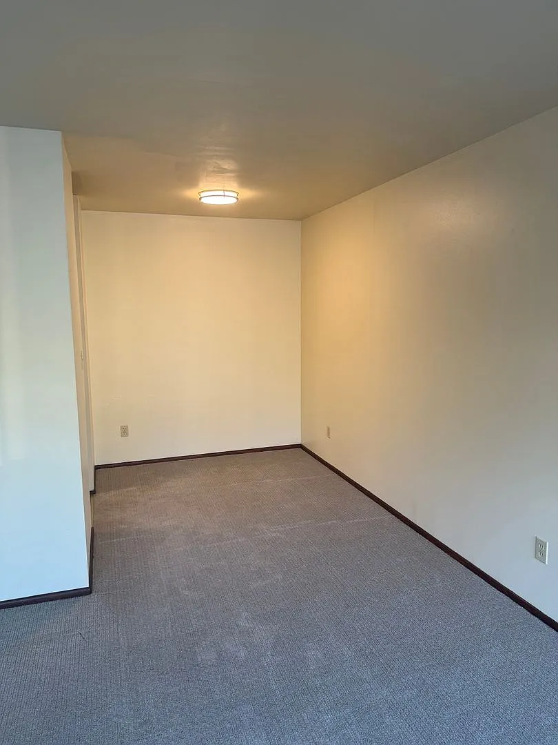 Molokai Apartments — Photo 4