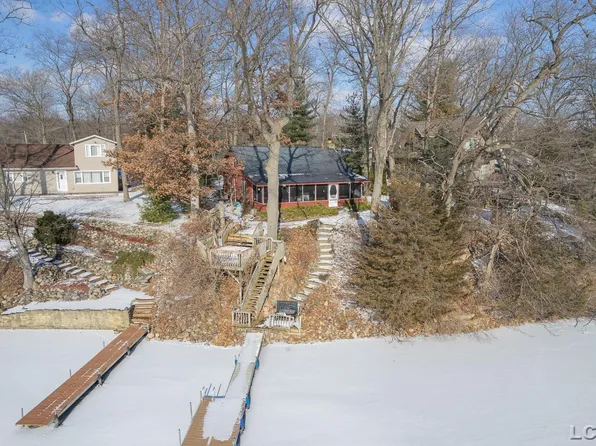 12465 Crystal Lake Dr S, Cement City, MI 49233