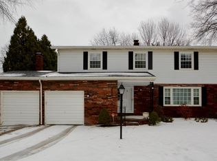 27004 Brahms Dr, Westlake, OH