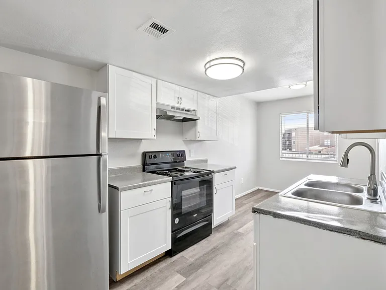 Mariposa Flats — Photo 51
