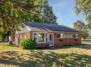 4953 Rioview Dr, Clarkston, MI 48346