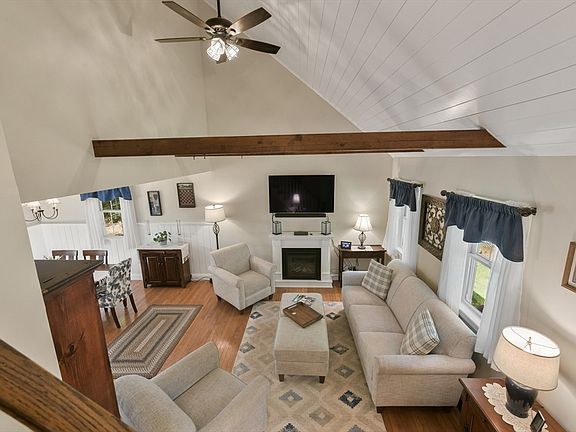 5th image of 195 Knotty Pine Ln