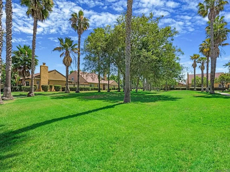 10531 Greenford Dr — Photo 18
