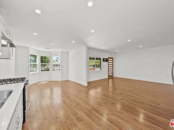 Main living / dining / kitchen