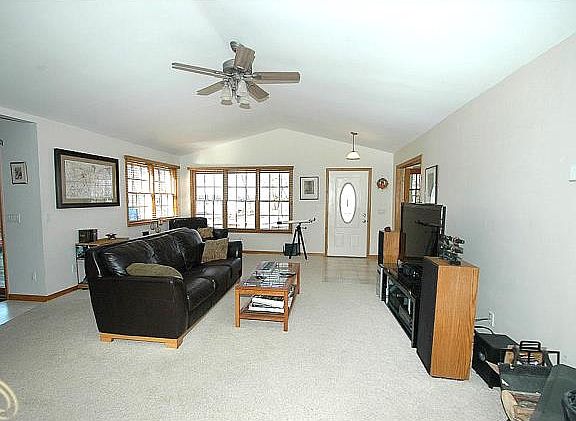 5th image of 619 E Shore Dr
