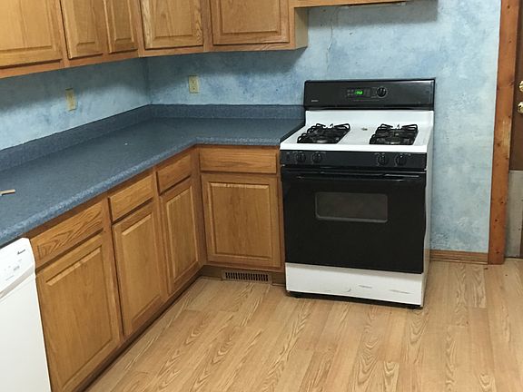 3rd image of 1216 W 1st St