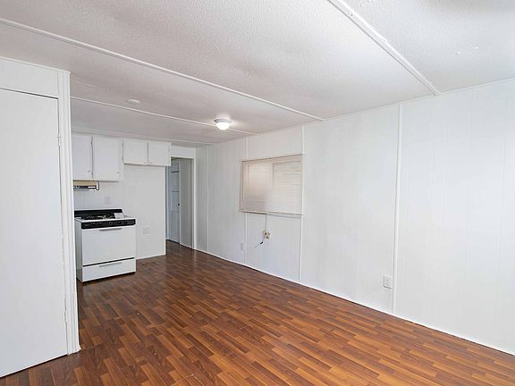 5th image of 7650 Balboa Blvd Space 125
