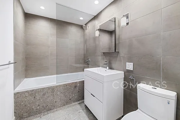 Rented by Compass | media 43