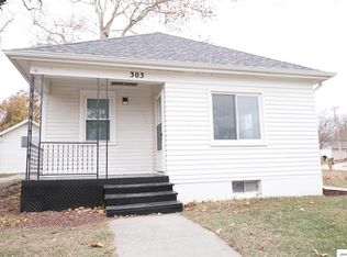 303 3rd St, Yutan, NE 68073