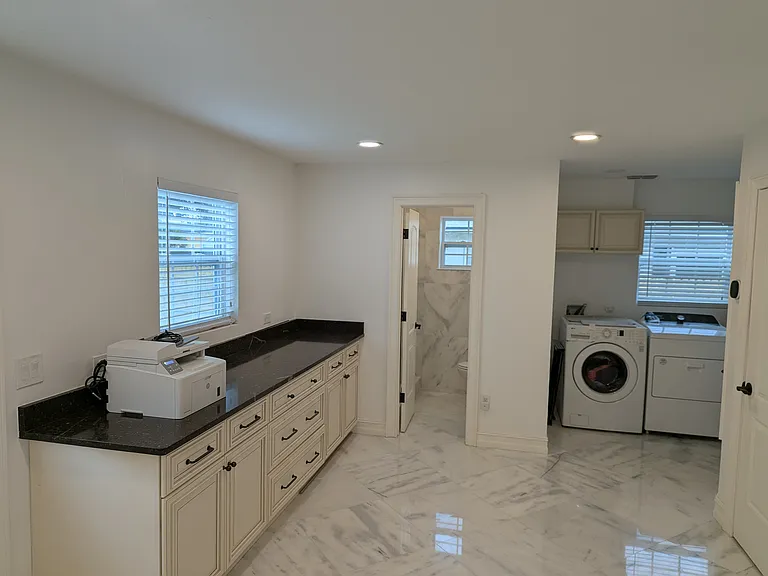 974 Pinelli St — Photo 11