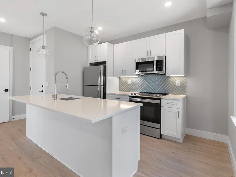 1144 Frankford Ave #501 — Photo 12