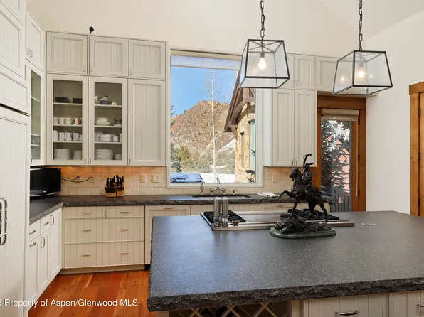 1432 Sierra Vista Dr #A, Aspen, CO 81611