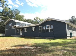 511 Silver Lake Rd, Bainbridge, GA 39817