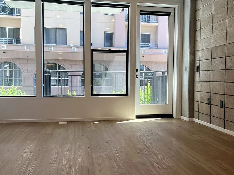 Secoya Apartments — Photo 14