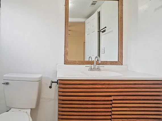 4751 Beacon St — Photo 23