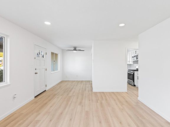 4th image of 143 W Carolyn Drive