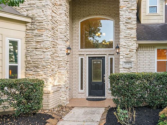3rd image of 17311 Scenic Lake Ct