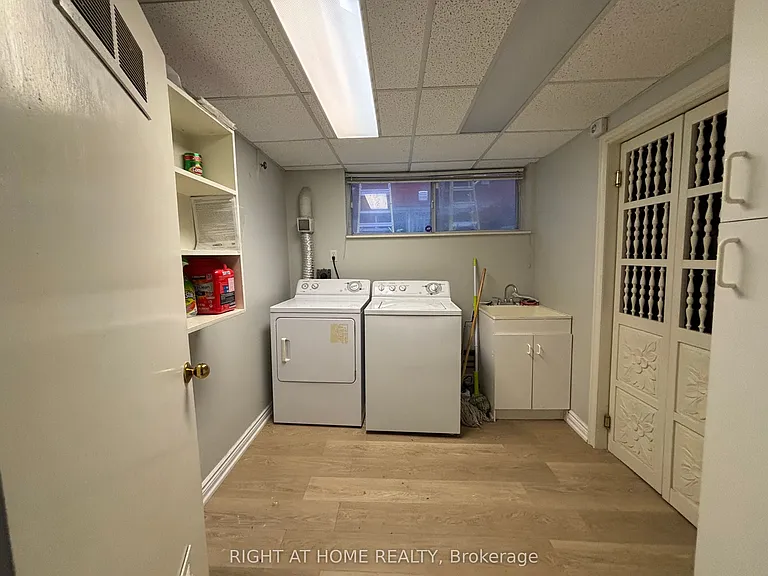 220 Newton Dr — Photo 18