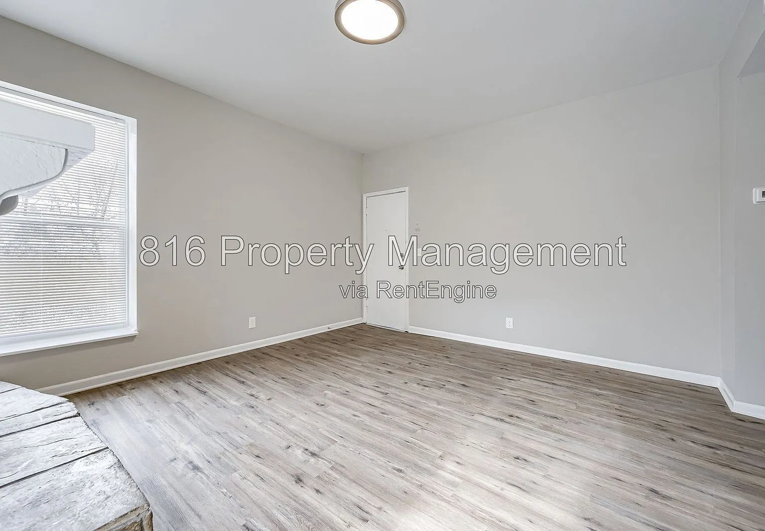 2 bed, 1.0 bath, 800 sqft, $975 — Photo 2