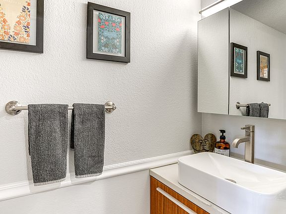 4th image of 46 Belvedere Ct #46