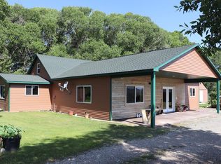 225 Road 1ab, Clark, WY 82435