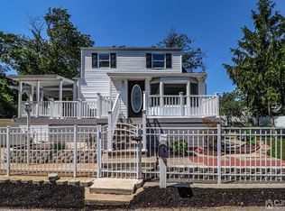 94 Oliver Ave, Laurence Harbor, NJ 08879