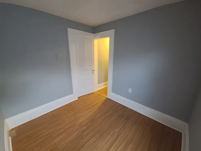 228 N Avon St #2 — Photo 15