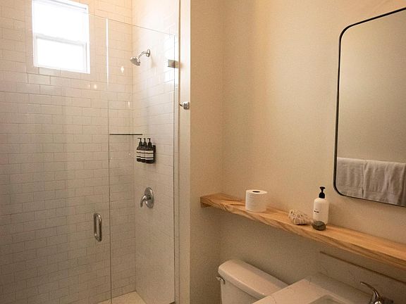 4th image of 2754 Orleans Ave #2754
