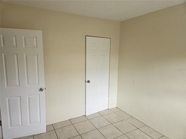 saint-petersburg-florida-81395637 picture