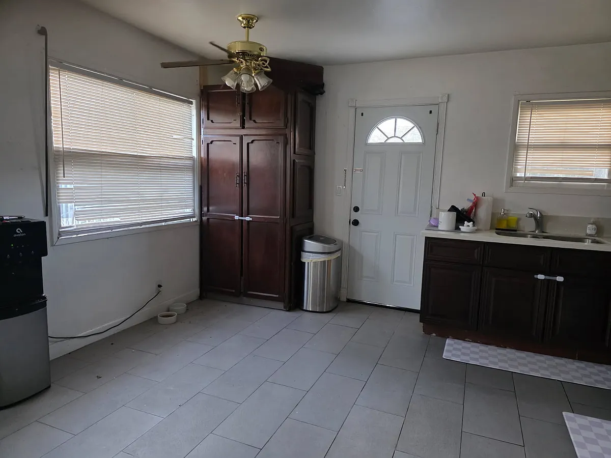 Building Photo - 307 Magnolia Ave #12