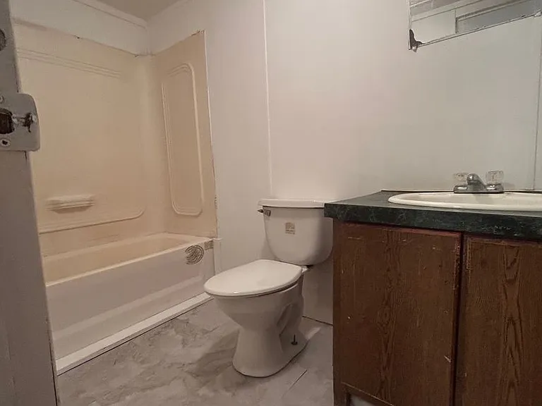 215 Wadley Dr — Photo 7