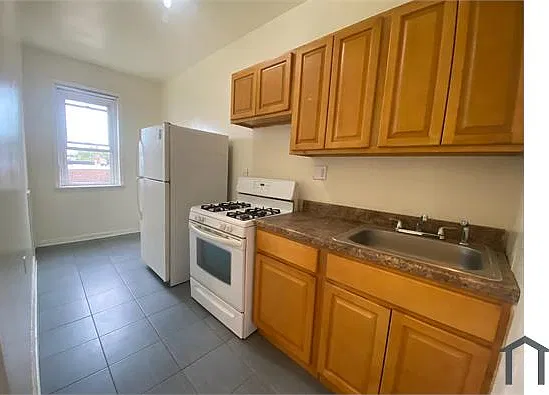 1 bed, 850 sqft, $1,100 — Photo 2
