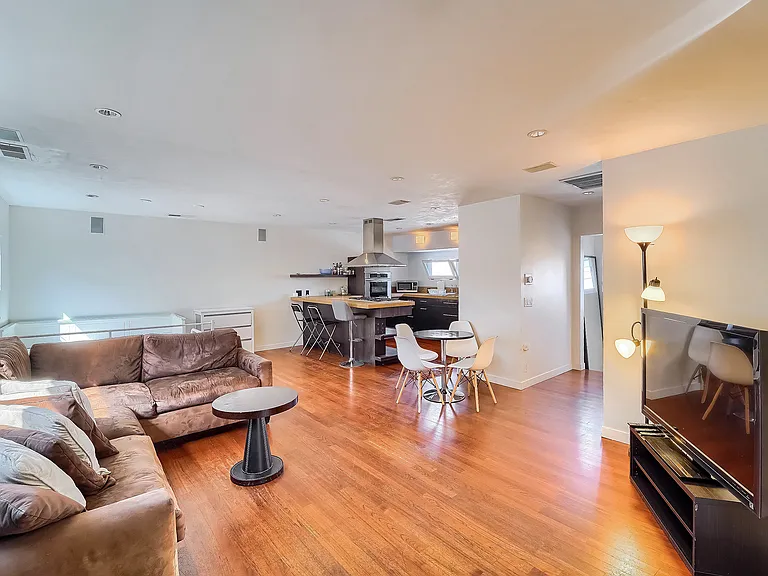 109 Dudley Ave — Photo 1