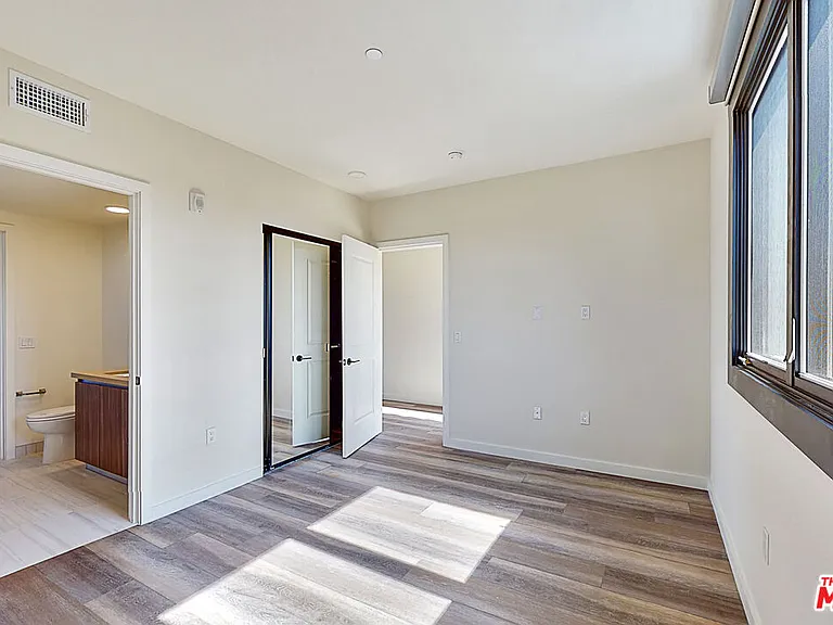 1070 S Bedford St #205 — Photo 28