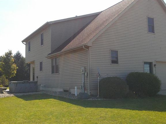 5th image of 4741 E Lincolnway