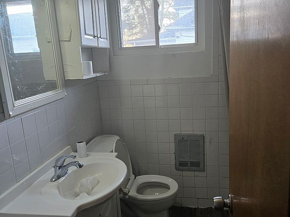 5th image of 2623 Fairmont Blvd