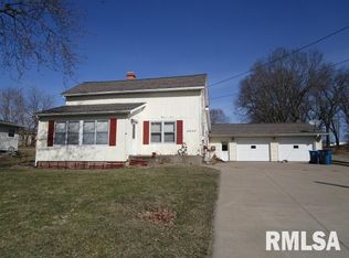 2002 3rd St, Camanche, IA 52730