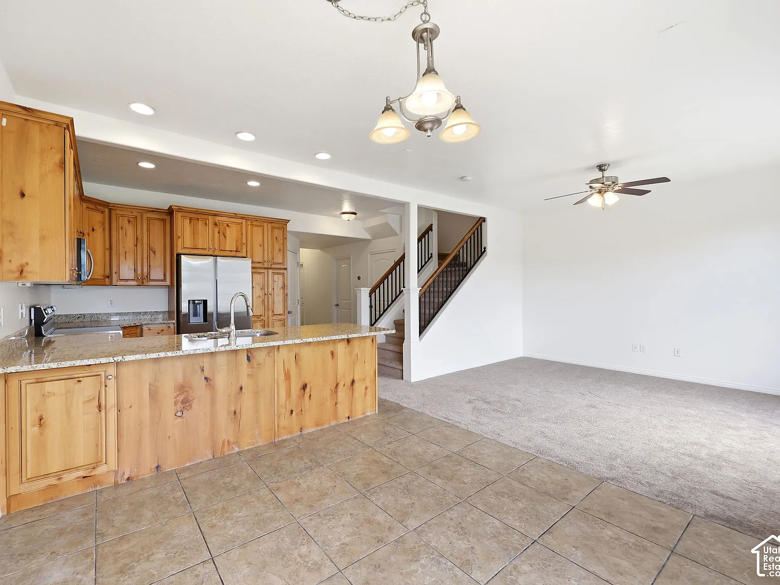 3 bed, 2.5 bath, 1033 sqft, $725 — Photo 4