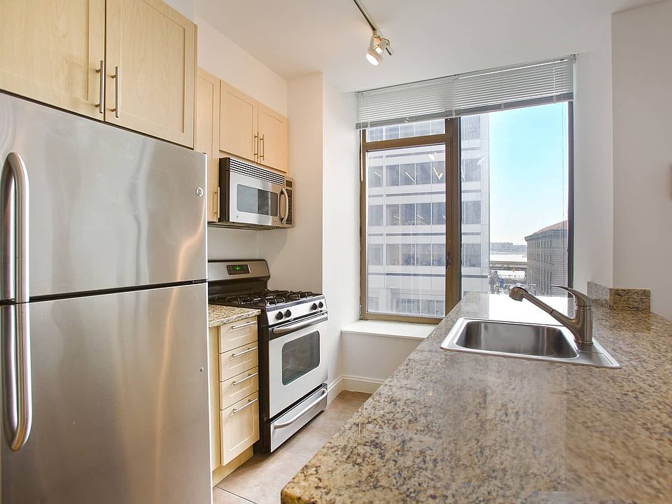 1st image of 10 Hanover Sq APT 08J
