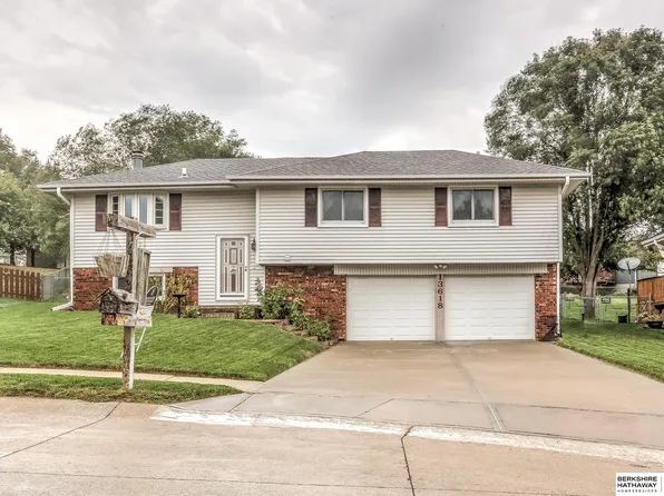 13618 Redwood Cir, Omaha, NE 68138