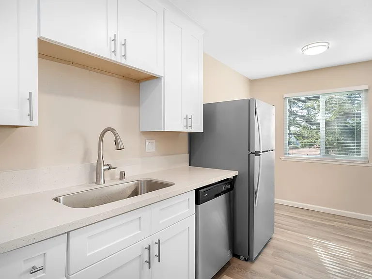 5353 Olmeda Ave — Photo 27