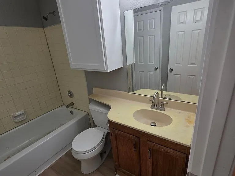 2419 E Timberview Ln — Photo 5