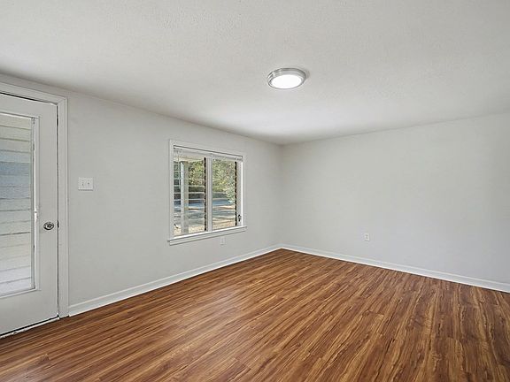 3rd image of 607 16th Ave