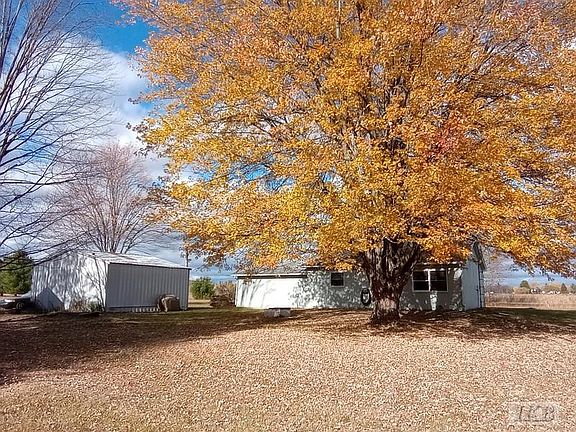 4th image of 2450 School Rd