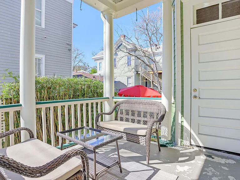 1815 Barnard St — Photo 45