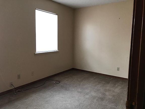 4th image of 1413 N Nashville Ave