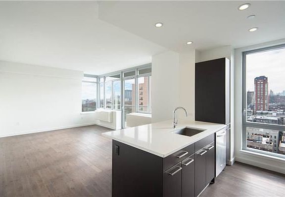 3rd image of 321 Cathedral Pkwy #12C
